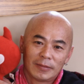皱眉的兴奋